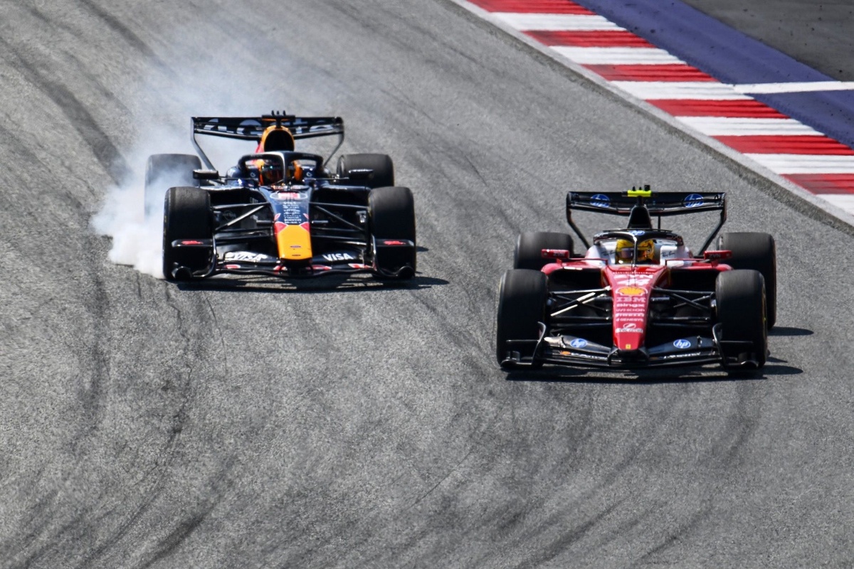 lewis hamilton verstappen - ilustrasi berita Lewis Hamilton Verstappen: Montoya Nilai Pertahanan Keras di GP Austria