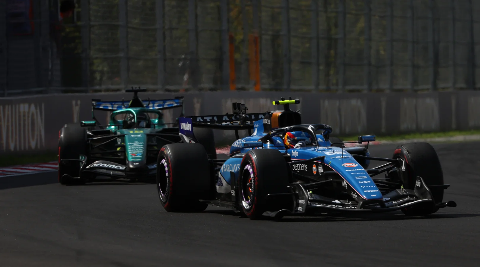 blue flag - ilustrasi berita David Coulthard Kritik Perilaku 'blue flag' Pembalap F1 di Hungaria