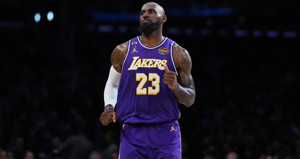 lebron james - ilustrasi berita LeBron James: Jadwal NBA Tetap Rilis Tepat Waktu Meski Keputusan Terlambat
