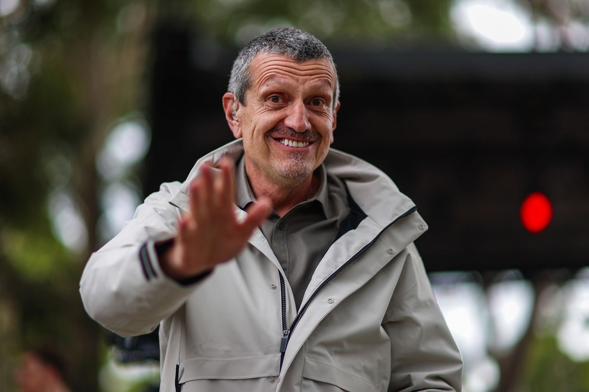guenther steiner - ilustrasi berita Guenther Steiner buka pintu untuk kemungkinan kembali ke Formula 1