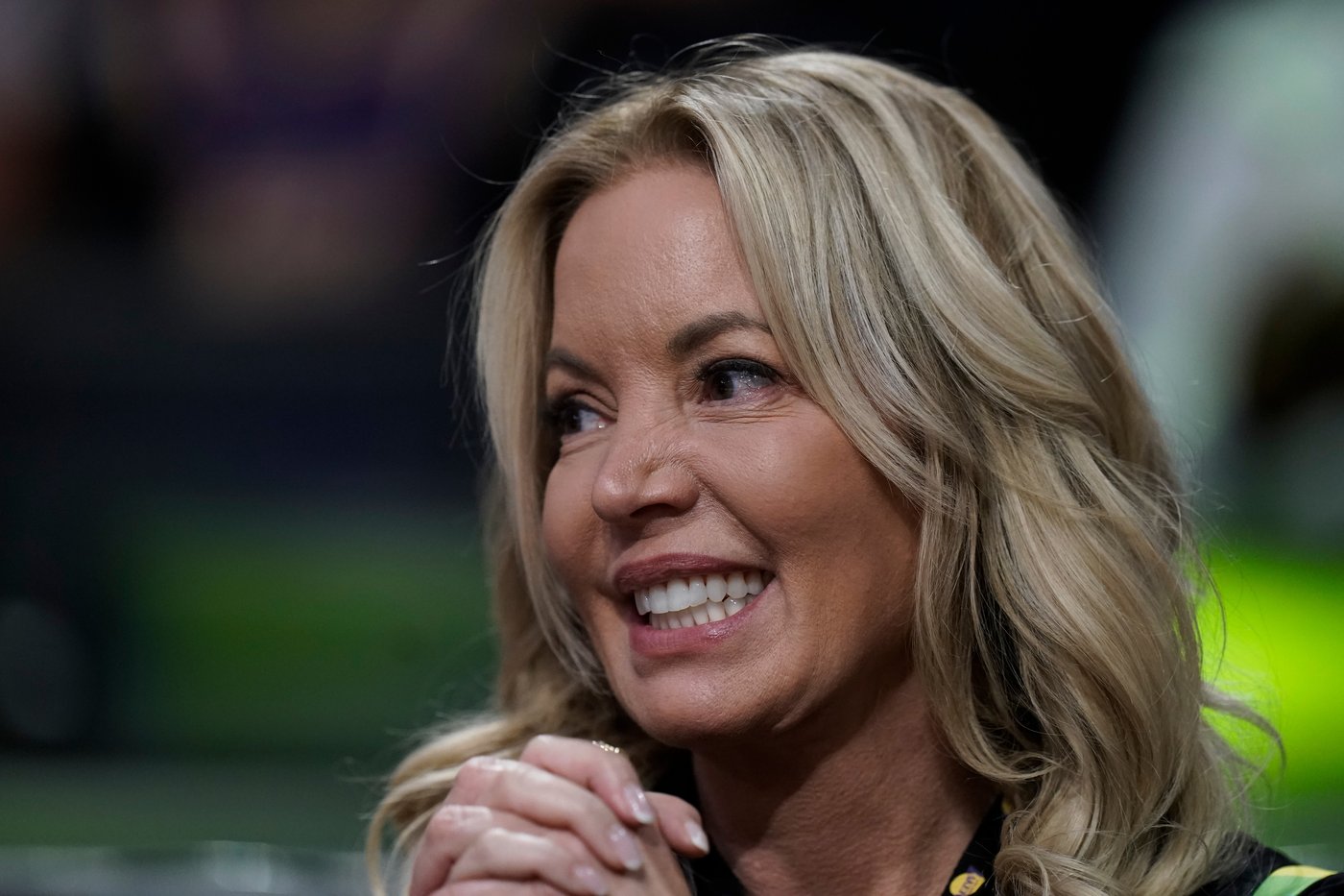 Keluarga Buss Jual 17,8% Kepemilikan Minoritas Lakers ke Josh Kushner dan Bob Iger
