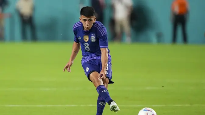 thiago almada - ilustrasi berita Thiago Almada Cetak Rekor Transfer Termahal, Resmi Kembali ke River Plate
