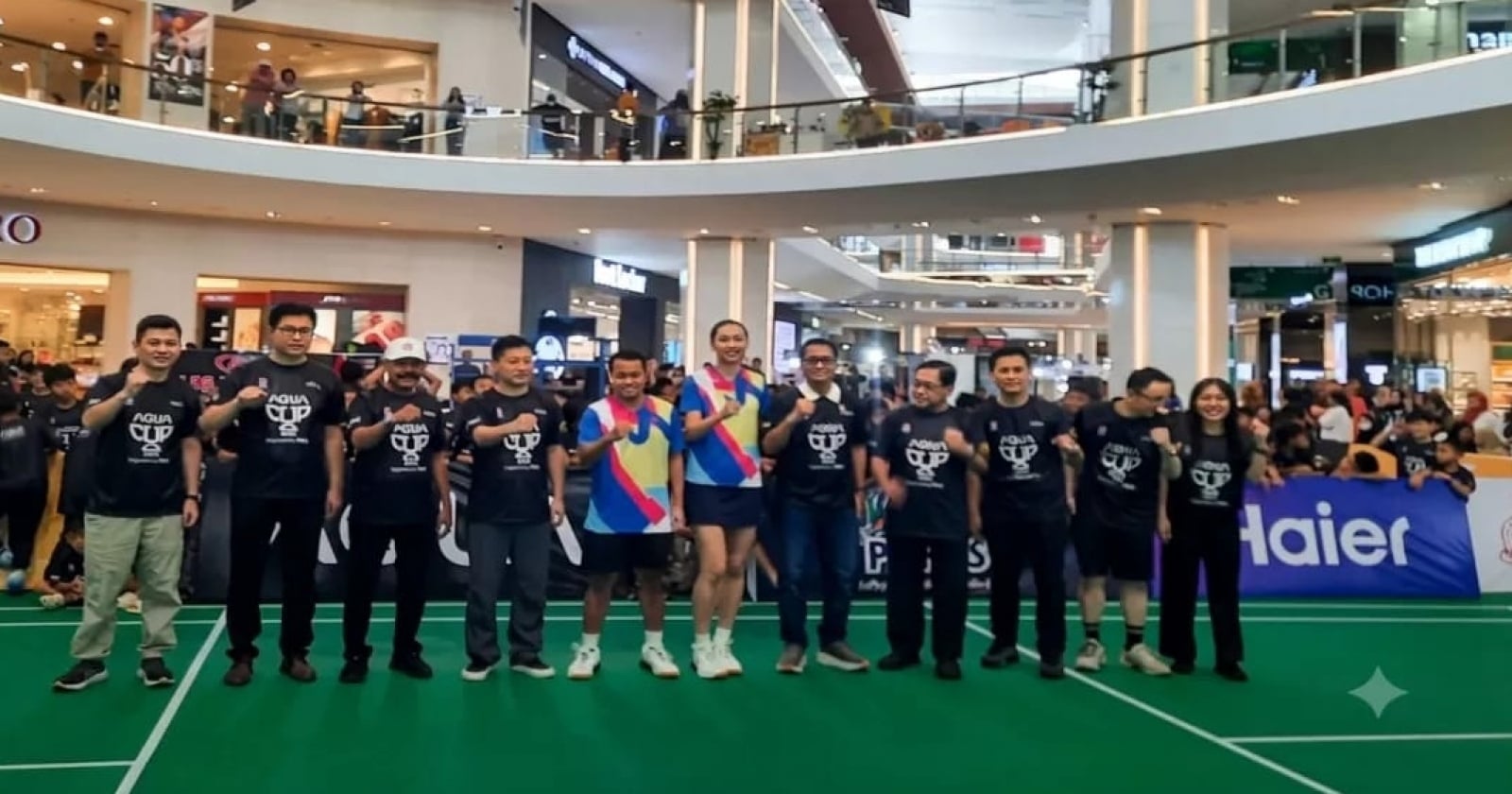 turnamen bulu tangkis - ilustrasi berita Semarak Turnamen Bulu Tangkis di Mall Solo: 219 Peserta Ikut AQUA Cup…