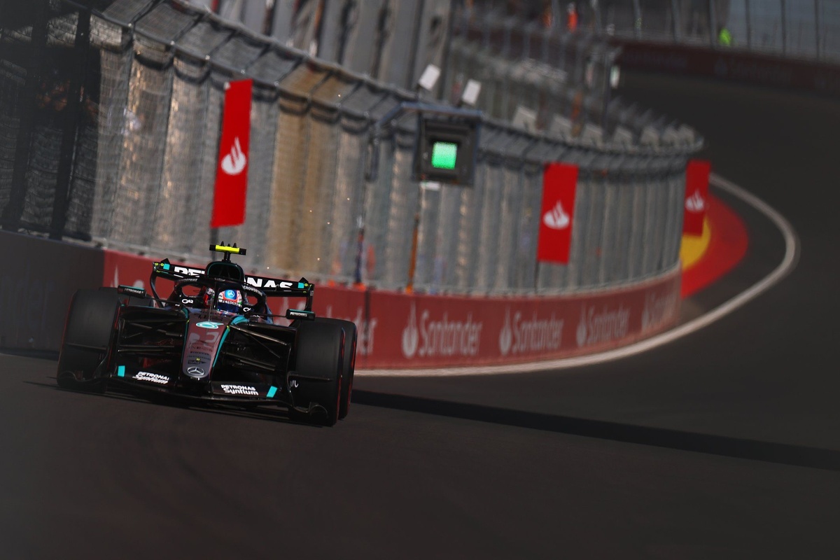 mercedes ahead - ilustrasi berita Mercedes ahead: Russell tercepat dalam long-run saat latihan GP Spanyol