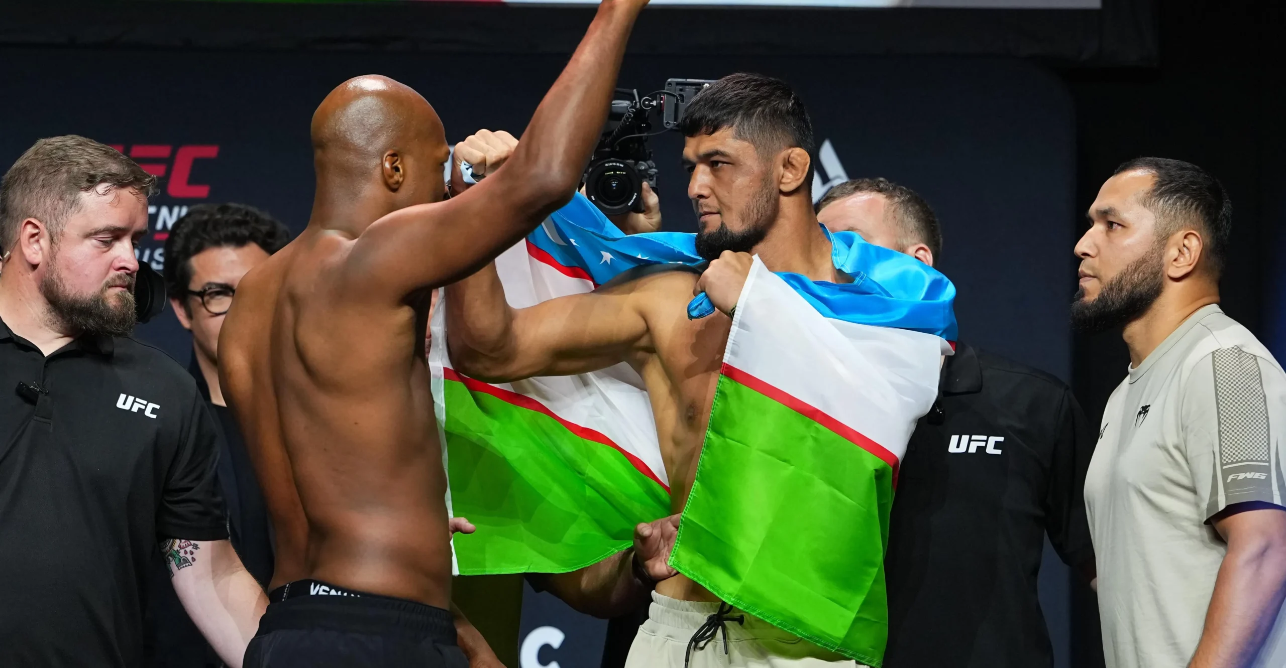michael page - ilustrasi berita Michael Page vs Nursulton Ruziboev: Duel Middleweight Unggulan di UFC Paris